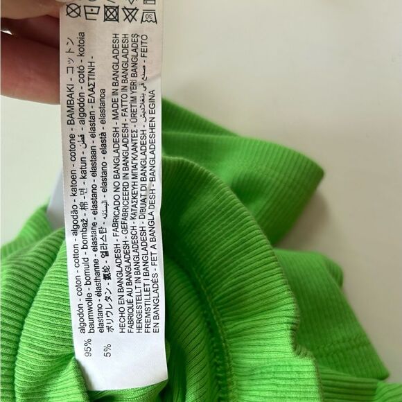 NEW Zara Green Ribbed Ruched Short Sleeve Crop Top Size Small - Picture 8 of 8